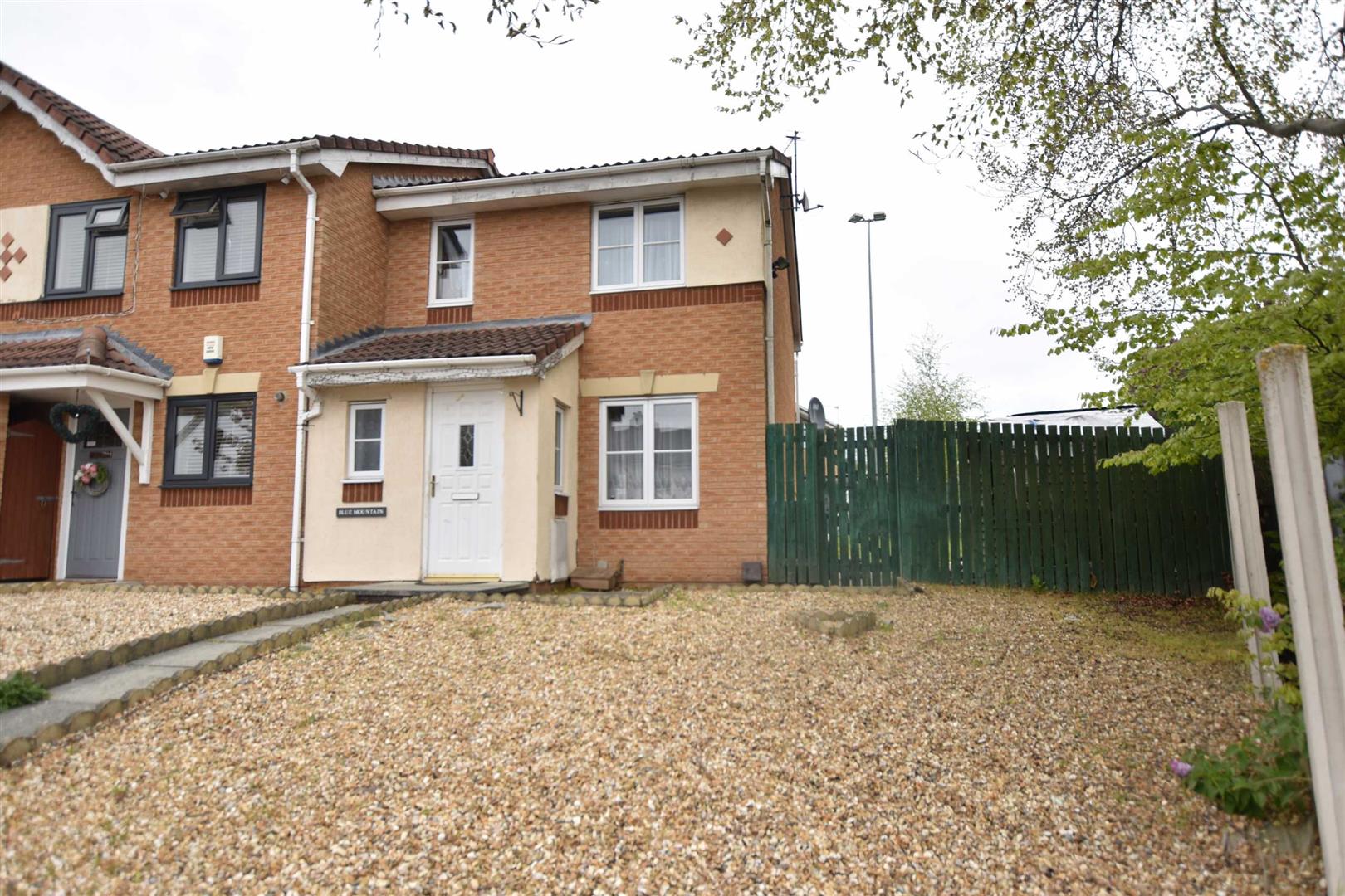 For Sale 3 Bed House semidetached